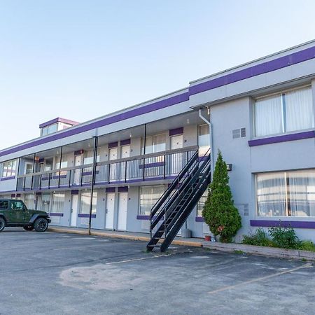 Knights Inn Север Бэй Экстерьер фото